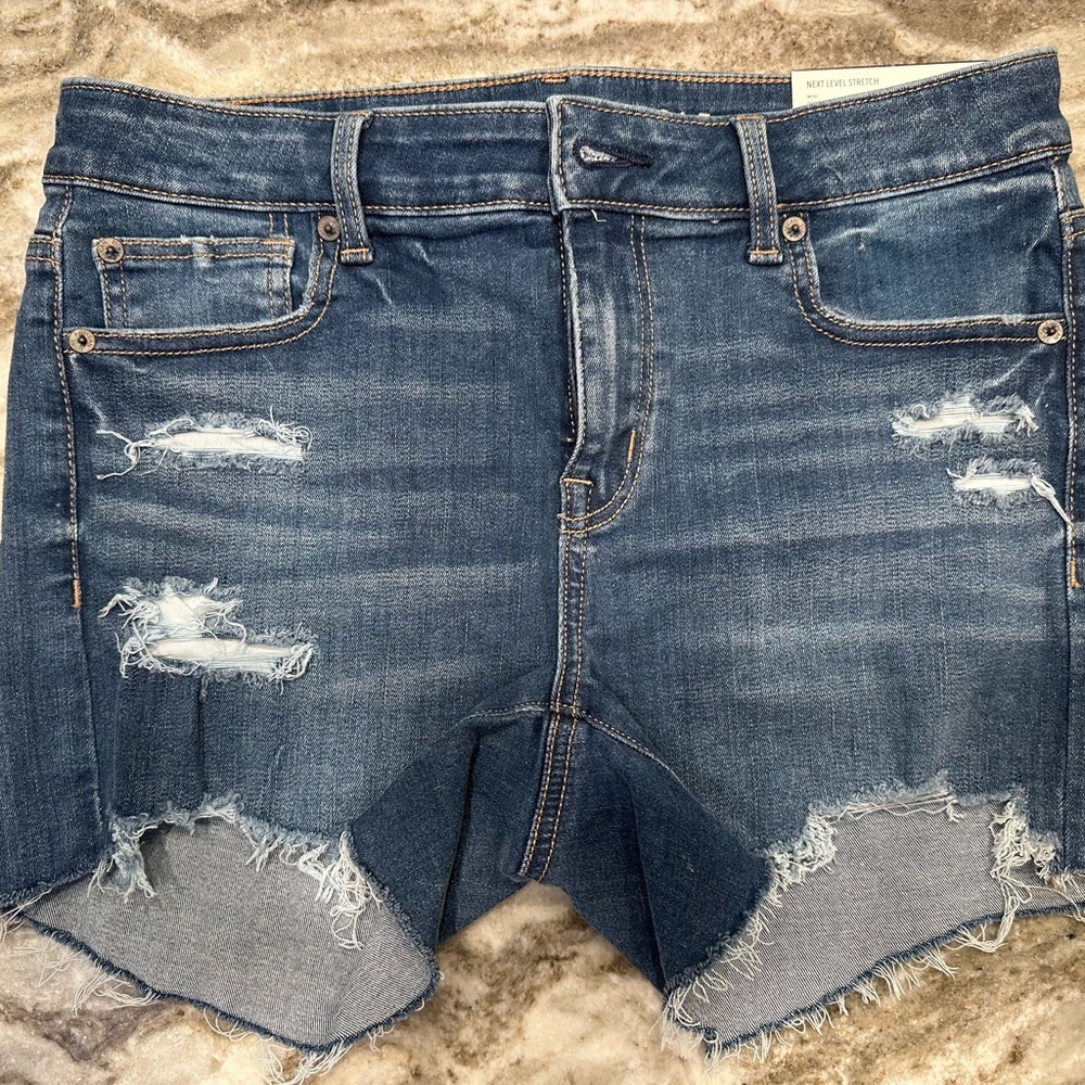 American Eagle Jean Shorts - Size 4 - NWT